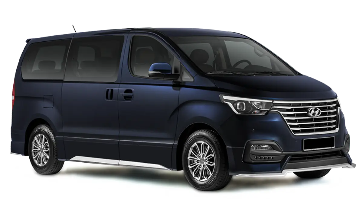 Hyundai Starex cheap car rental in tawau 2025 - Automatic 11 seats RM500/days